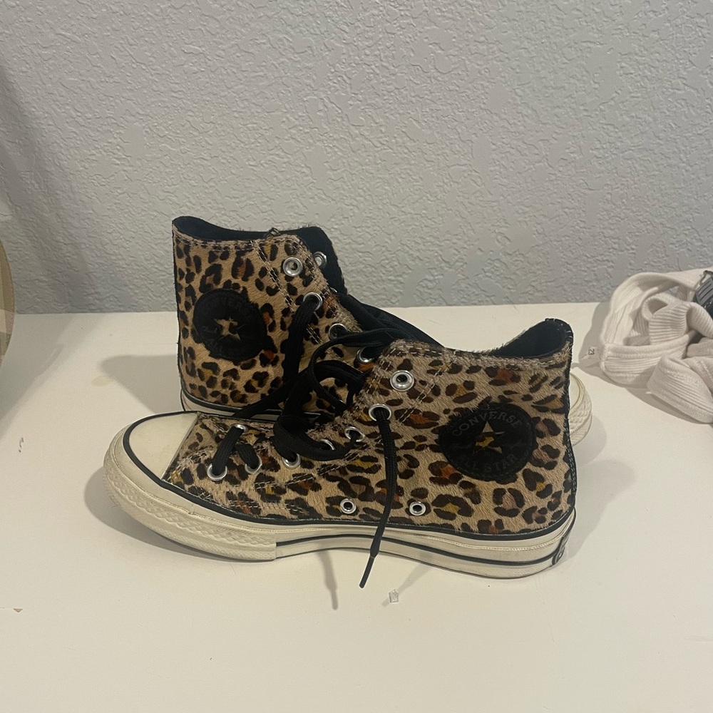 Custom cheetah print converse. Size women’s 6.5
